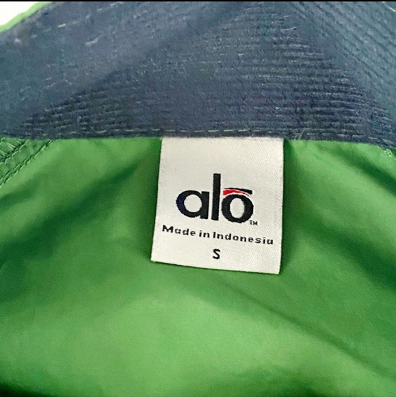 ALO YOGA athletic zip-up jacket - Picture 7 of 8